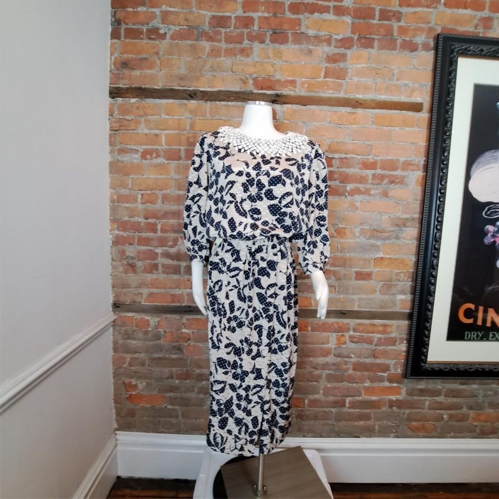 Vintage Lady Carol Dress 1980s Navy Tan Floral Crochet Collar Matching Belt XL